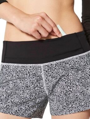 Lululemon Run Times Shorts 4" Size 12